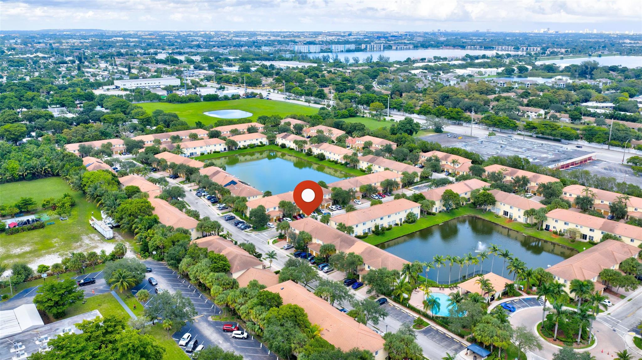 ISLES OF OAKLAND PARK - Residential