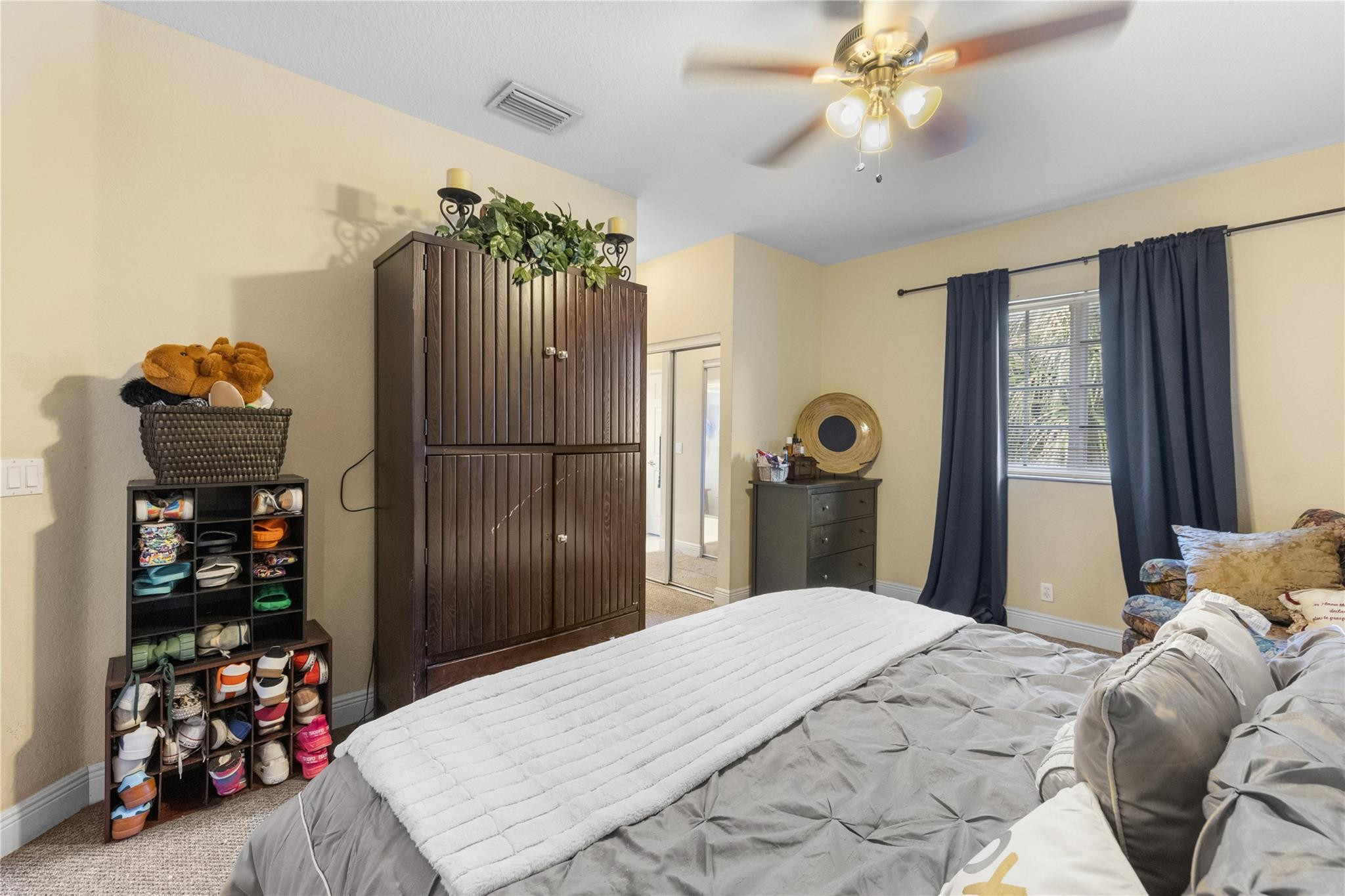 ISLES OF OAKLAND PARK - Residential