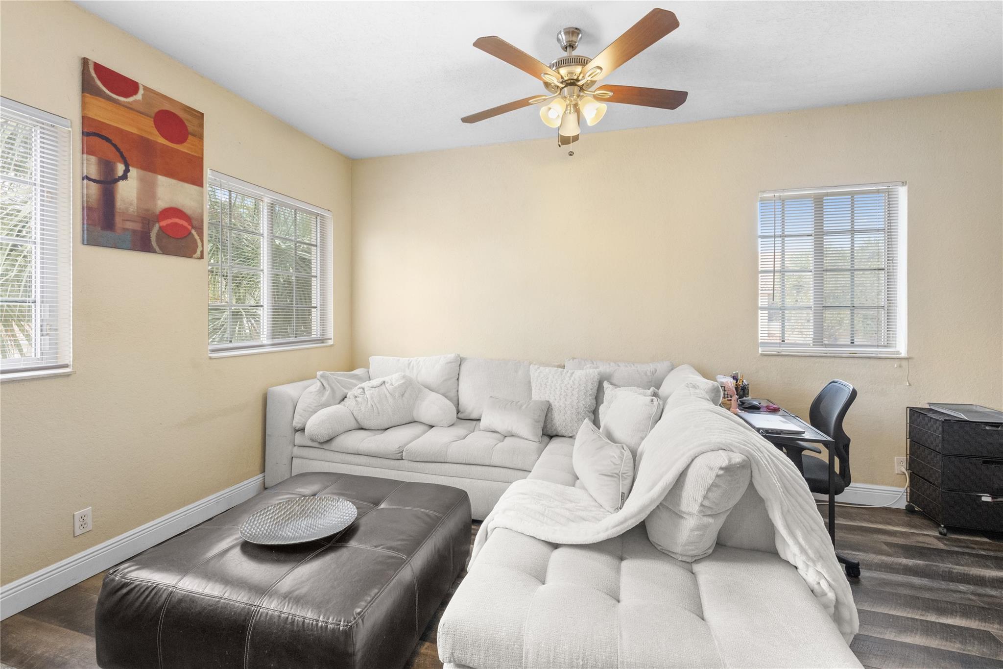 ISLES OF OAKLAND PARK - Residential