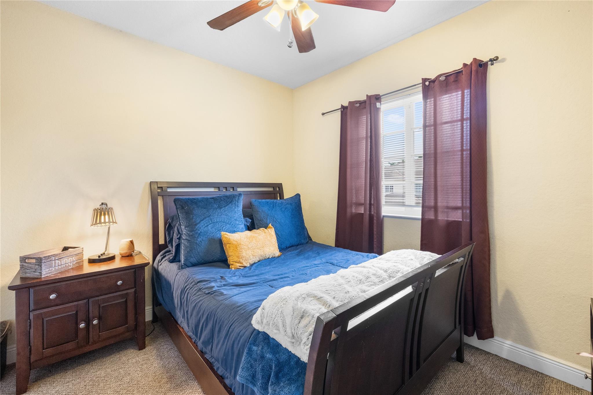 ISLES OF OAKLAND PARK - Residential