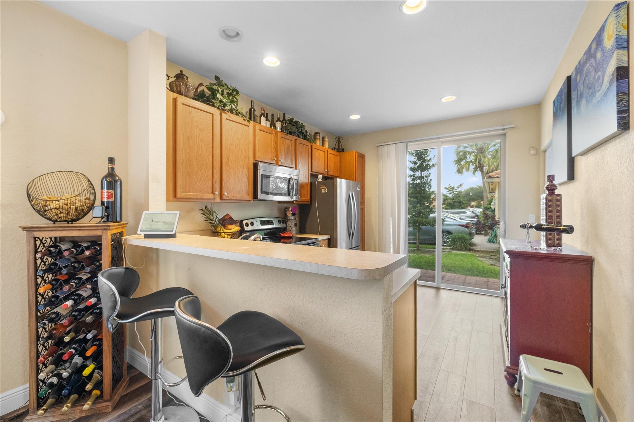 ISLES OF OAKLAND PARK - Residential