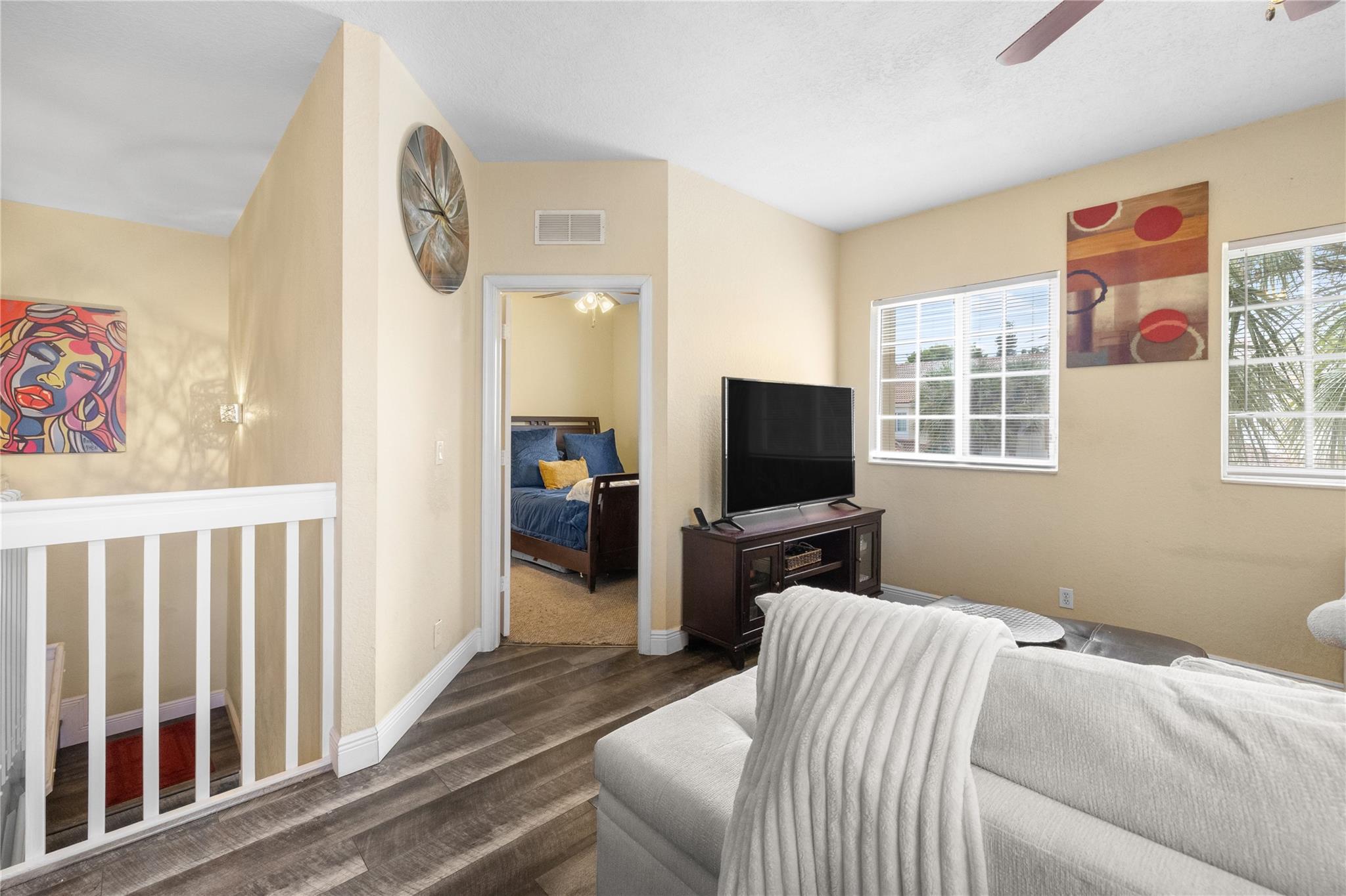 ISLES OF OAKLAND PARK - Residential