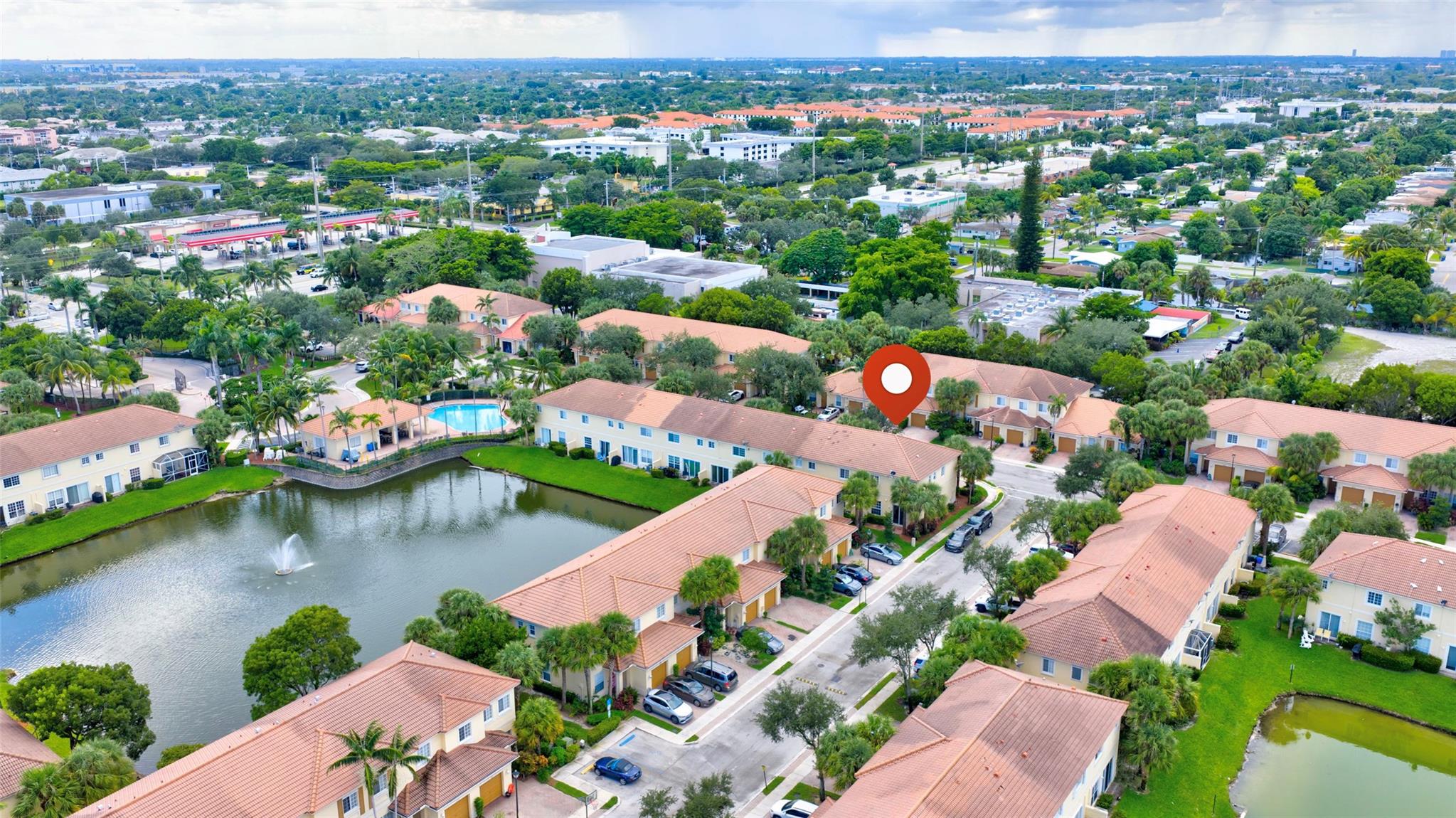 ISLES OF OAKLAND PARK - Residential