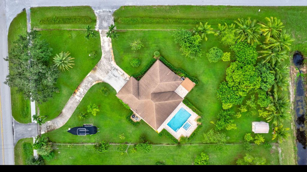 Photo of 6530 120th Avenue N, West Palm Beach, FL 33412 (MLS # R11018262)