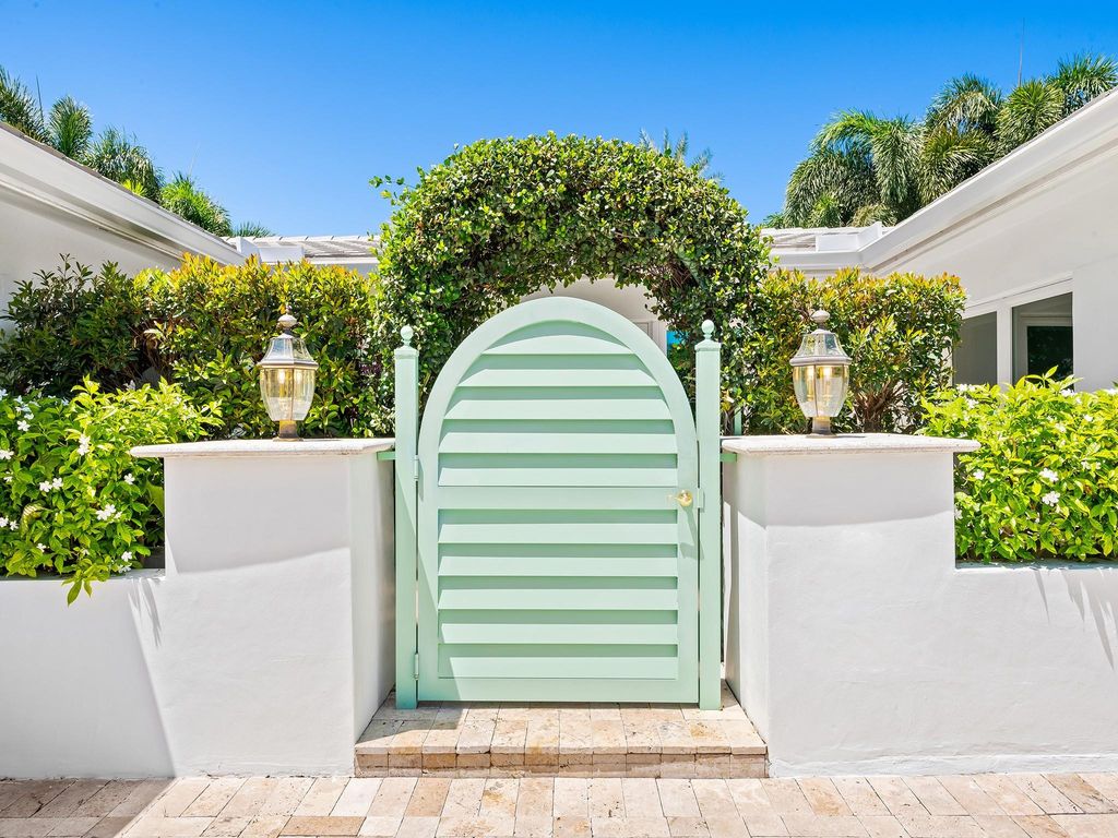 Photo of 2619 Barbara Drive, Fort Lauderdale, FL 33316 (MLS # F10522943)