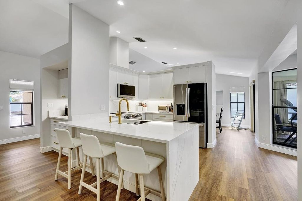 Photo of 6320 Pine Jog Avenue, Boca Raton, FL 33433 (MLS # R10996867)