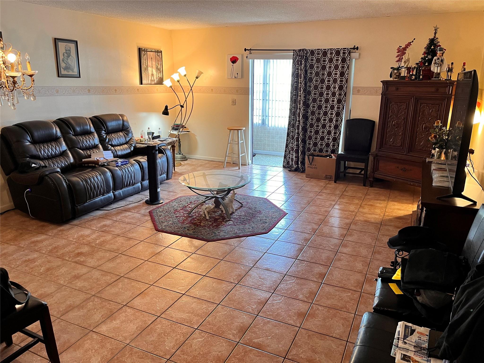 CASTLE APARTMENTS - Residential