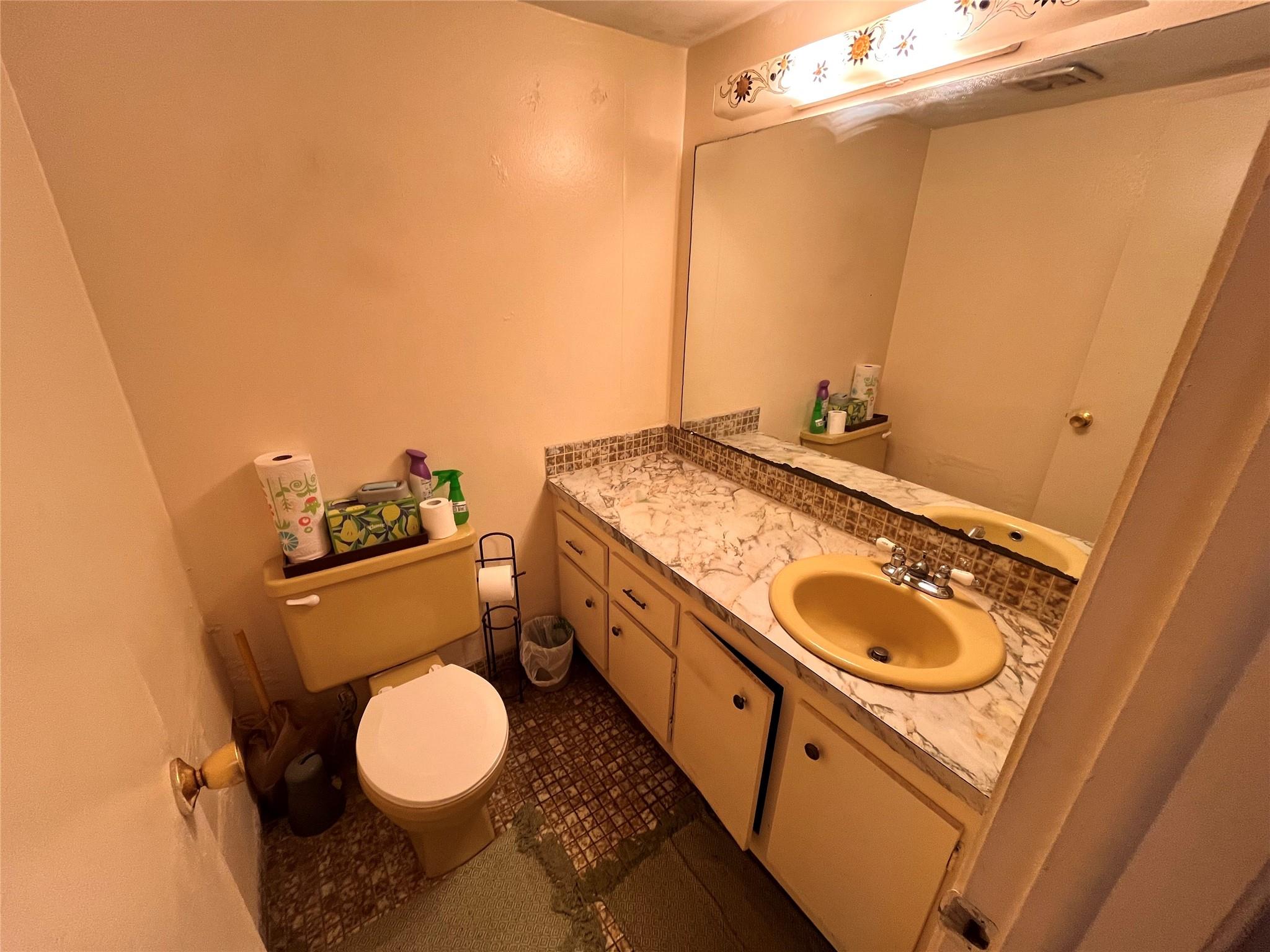 CASTLE APARTMENTS - Residential