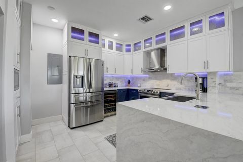 19399 Sabal Lake Drive 5012 Boca Raton FL 33434