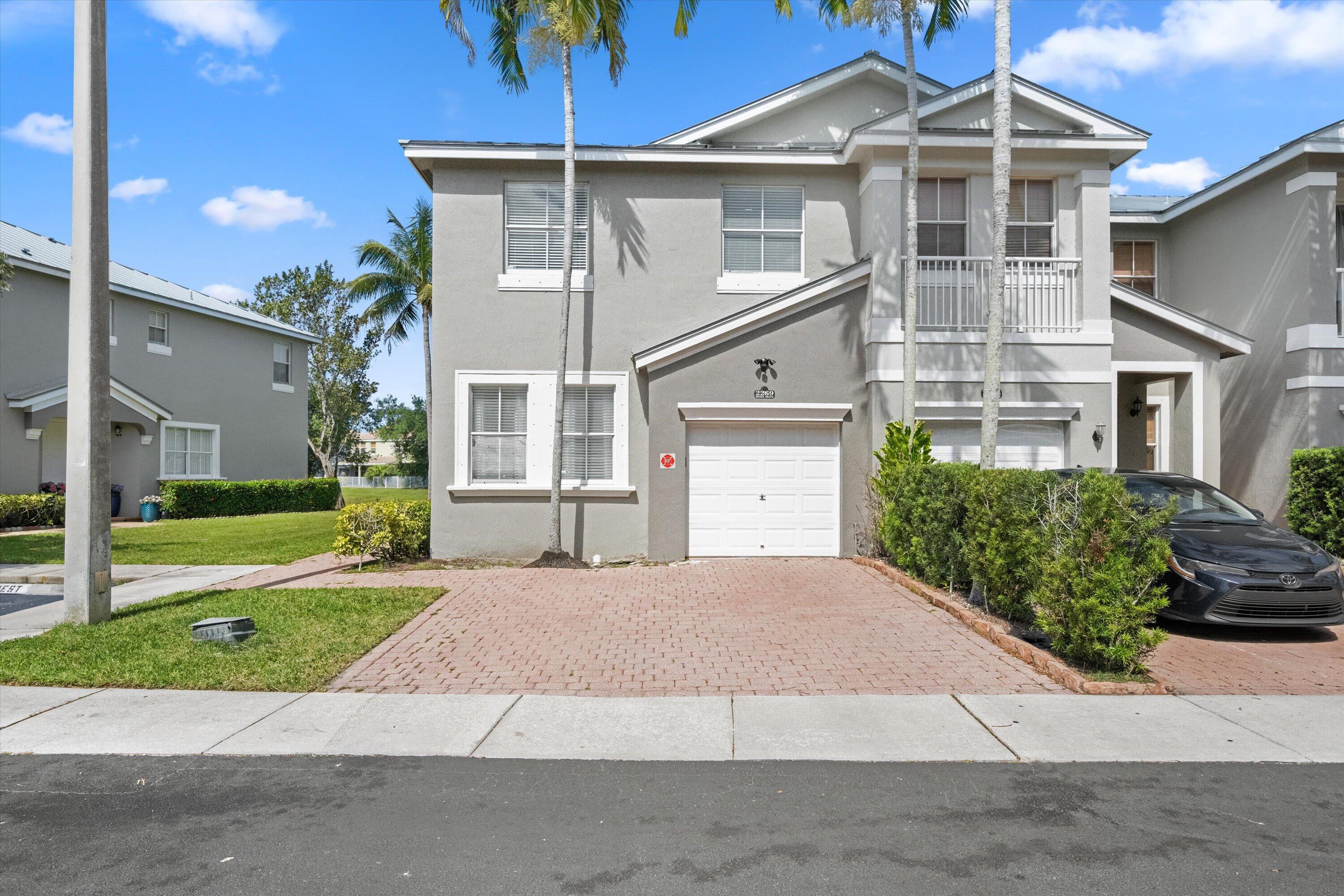 SHOMA VILLAS II AT ROYAL PALM CONDOIU - Residential