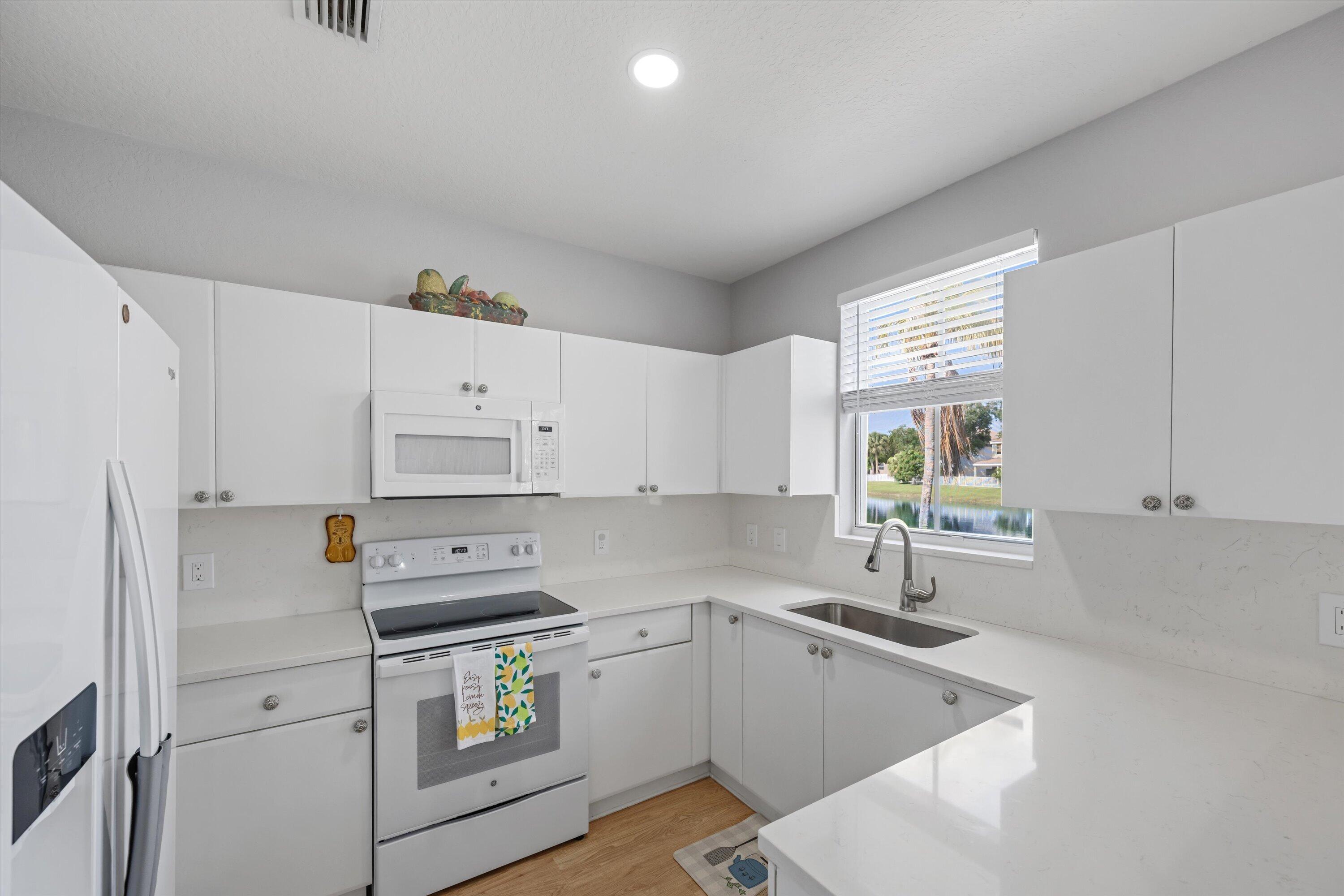 SHOMA VILLAS II AT ROYAL PALM CONDOIU - Residential