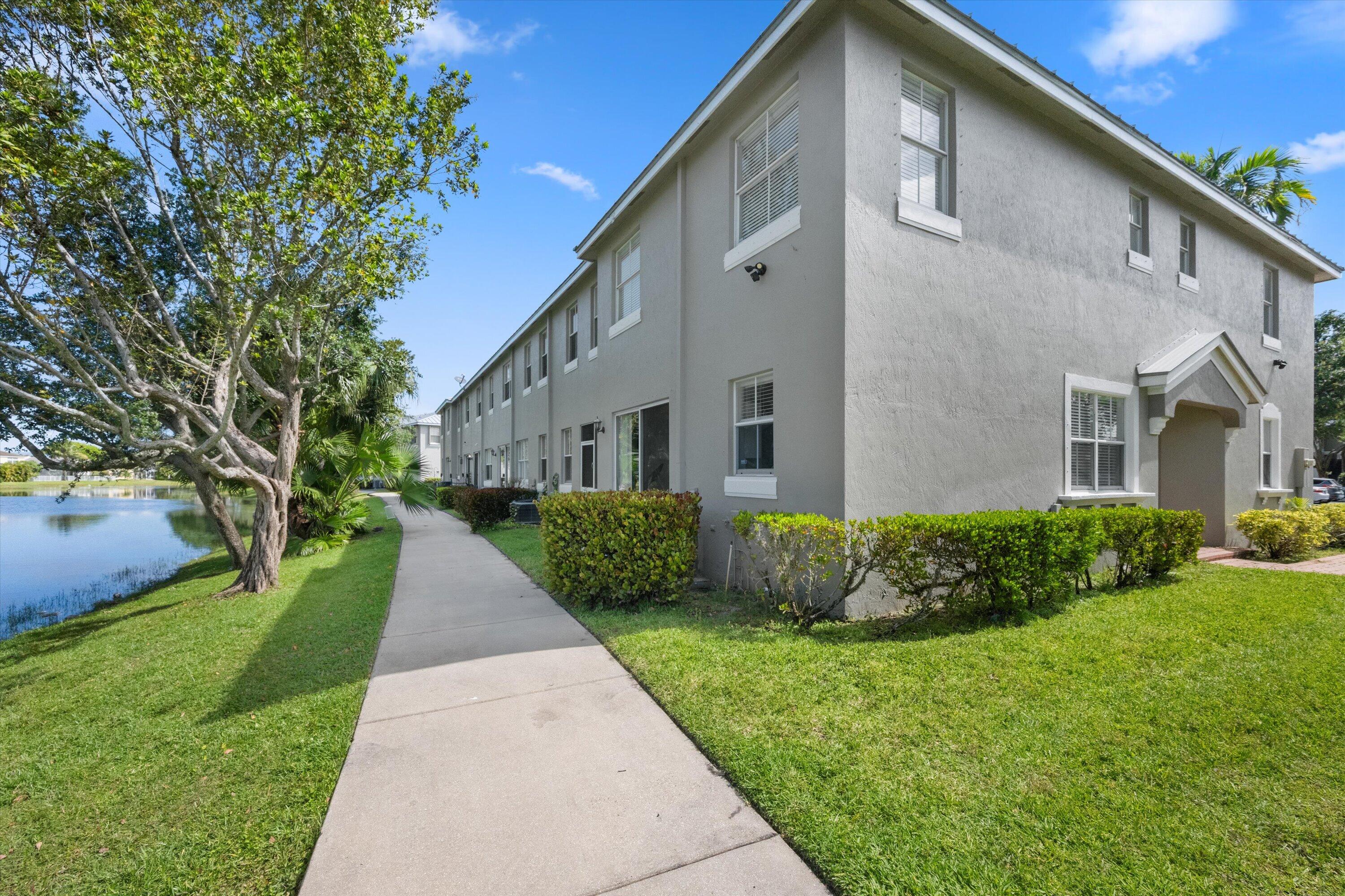 SHOMA VILLAS II AT ROYAL PALM CONDOIU - Residential