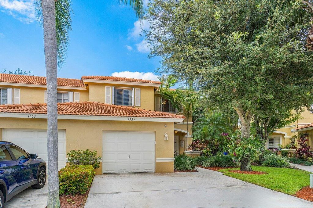 Photo of 1527 Arezzo Circle, Boynton Beach, FL 33436 (MLS # R10915162)