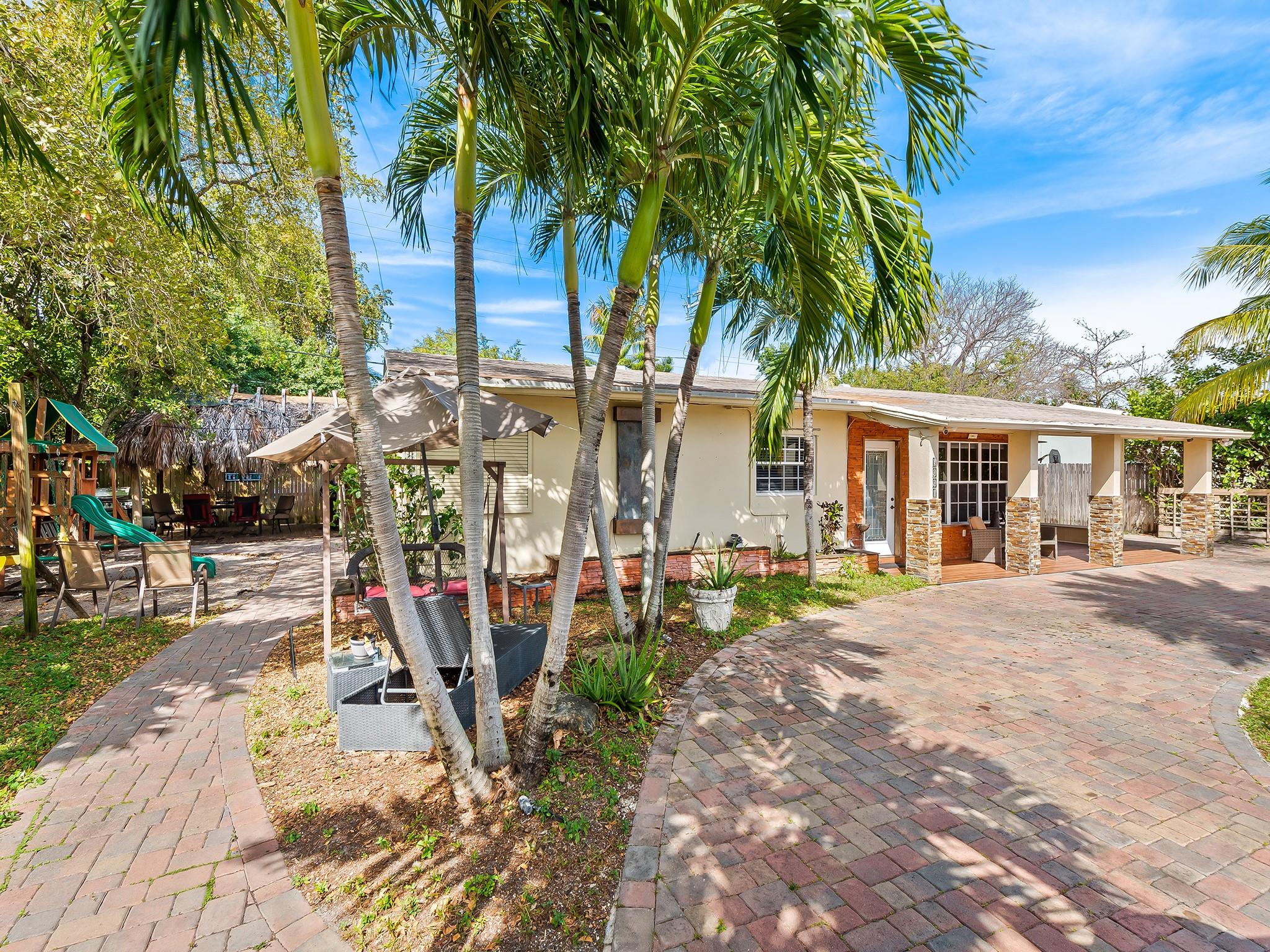 Cresthaven 11 53-41 B - Residential