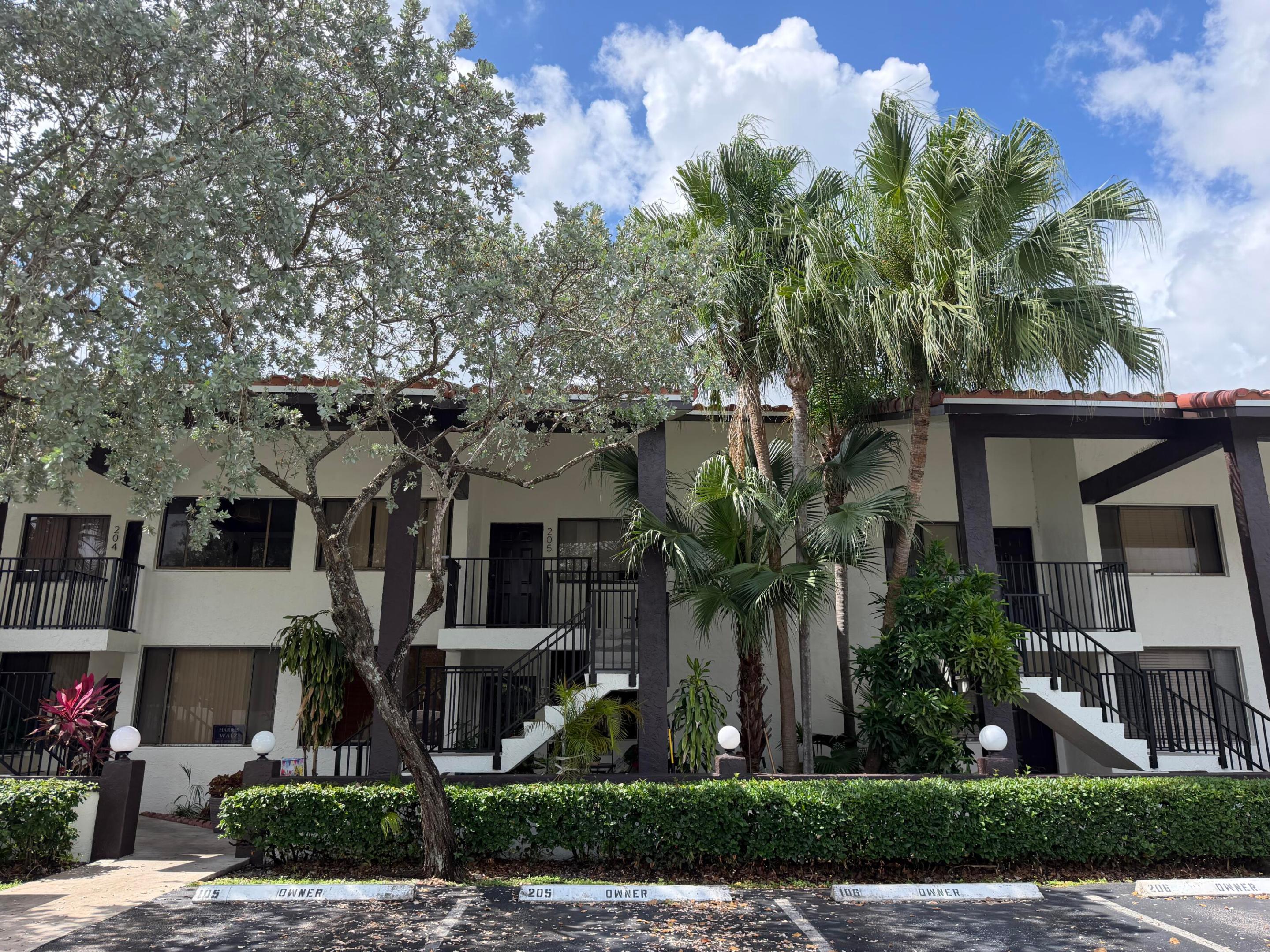 MIRA LAGO CONDO - Residential