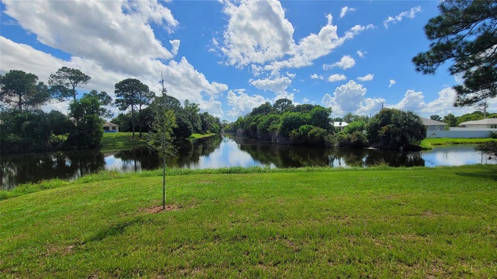 Photo of 582 SE Essex Drive, Port Saint Lucie, FL 34984 (MLS # F10463955)