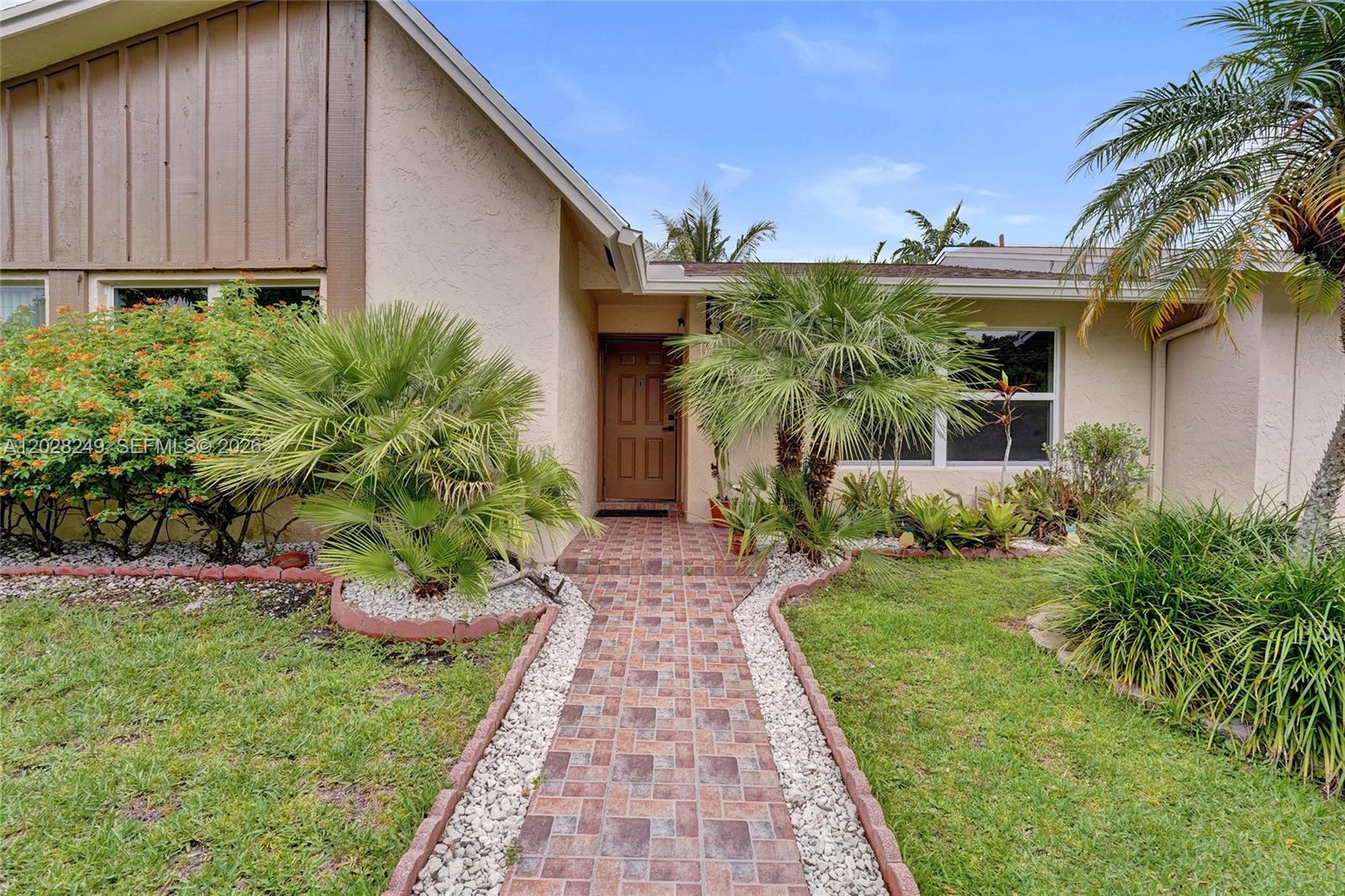 417 SE 4th Street, Dania Beach FL 33004
