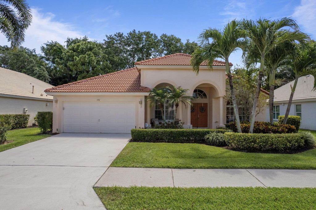 Photo of 150 Bent Tree Drive, Palm Beach Gardens, FL 33418 (MLS # B26018633)