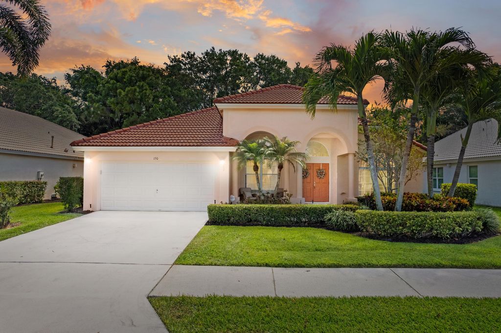 Photo of 150 Bent Tree Drive, Palm Beach Gardens, FL 33418 (MLS # B26018633)