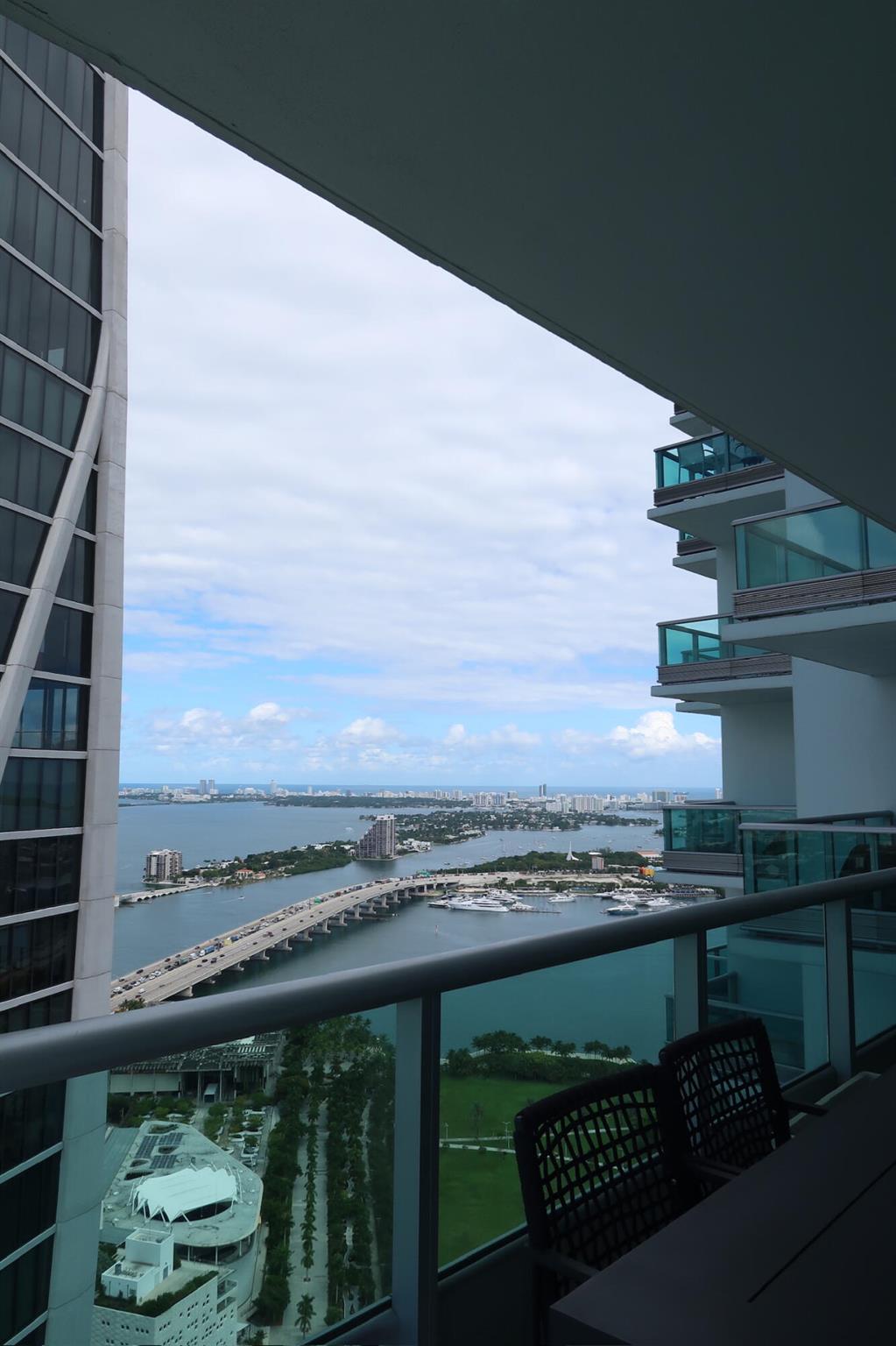 900 BISCAYNE BAY CONDO - Residential Lease