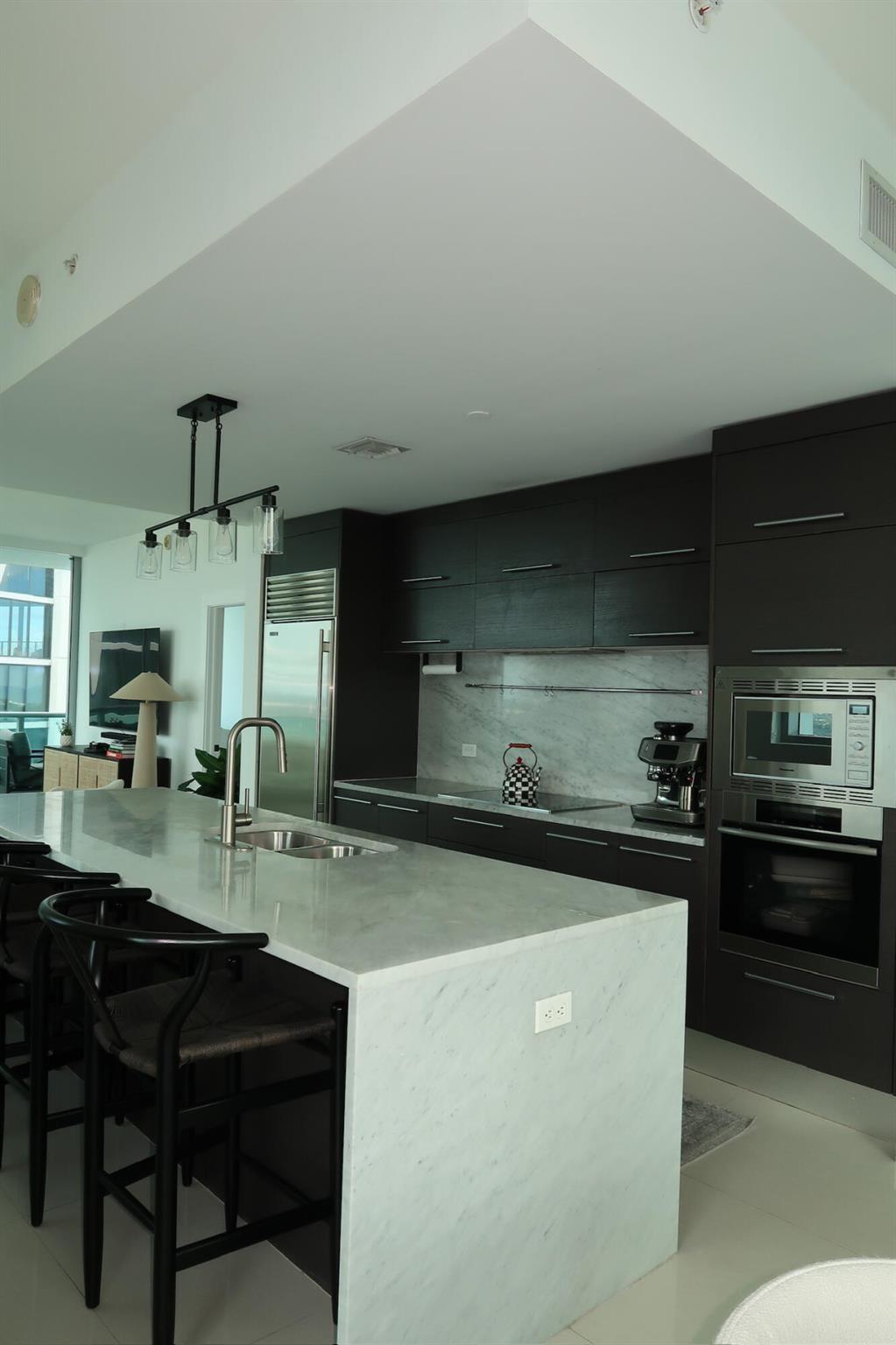 900 BISCAYNE BAY CONDO - Residential Lease
