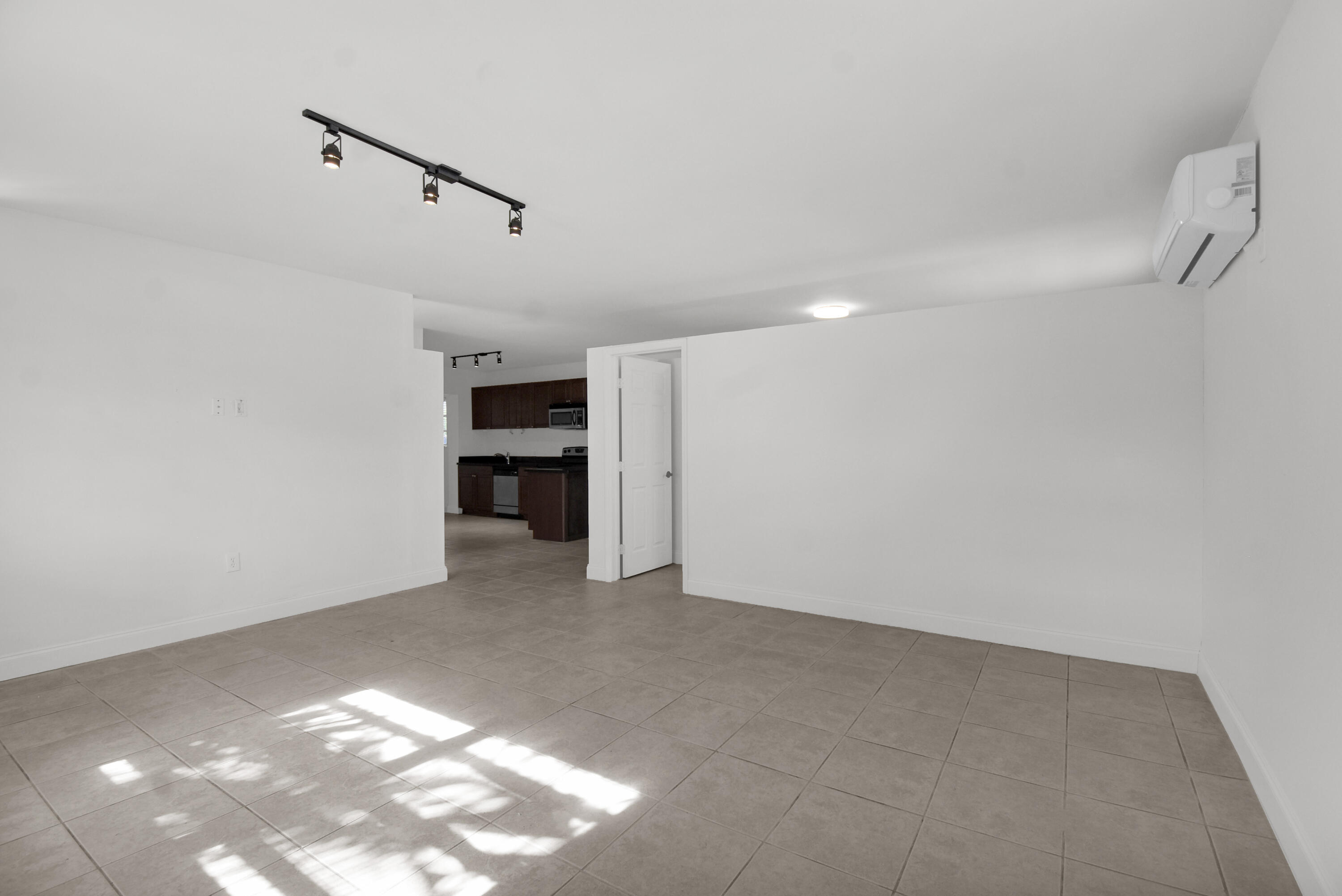 1116 S 17th Avenue