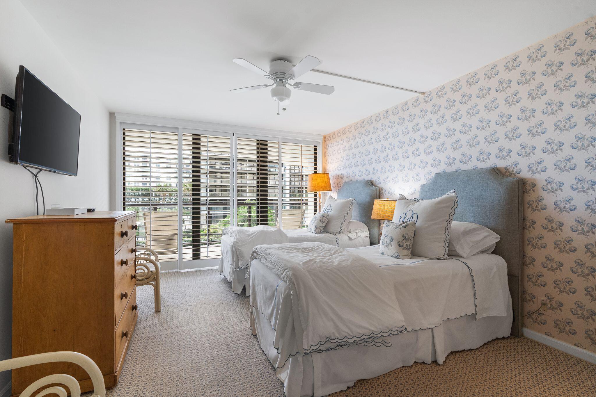HALCYON OF PALM BEACH - Residential