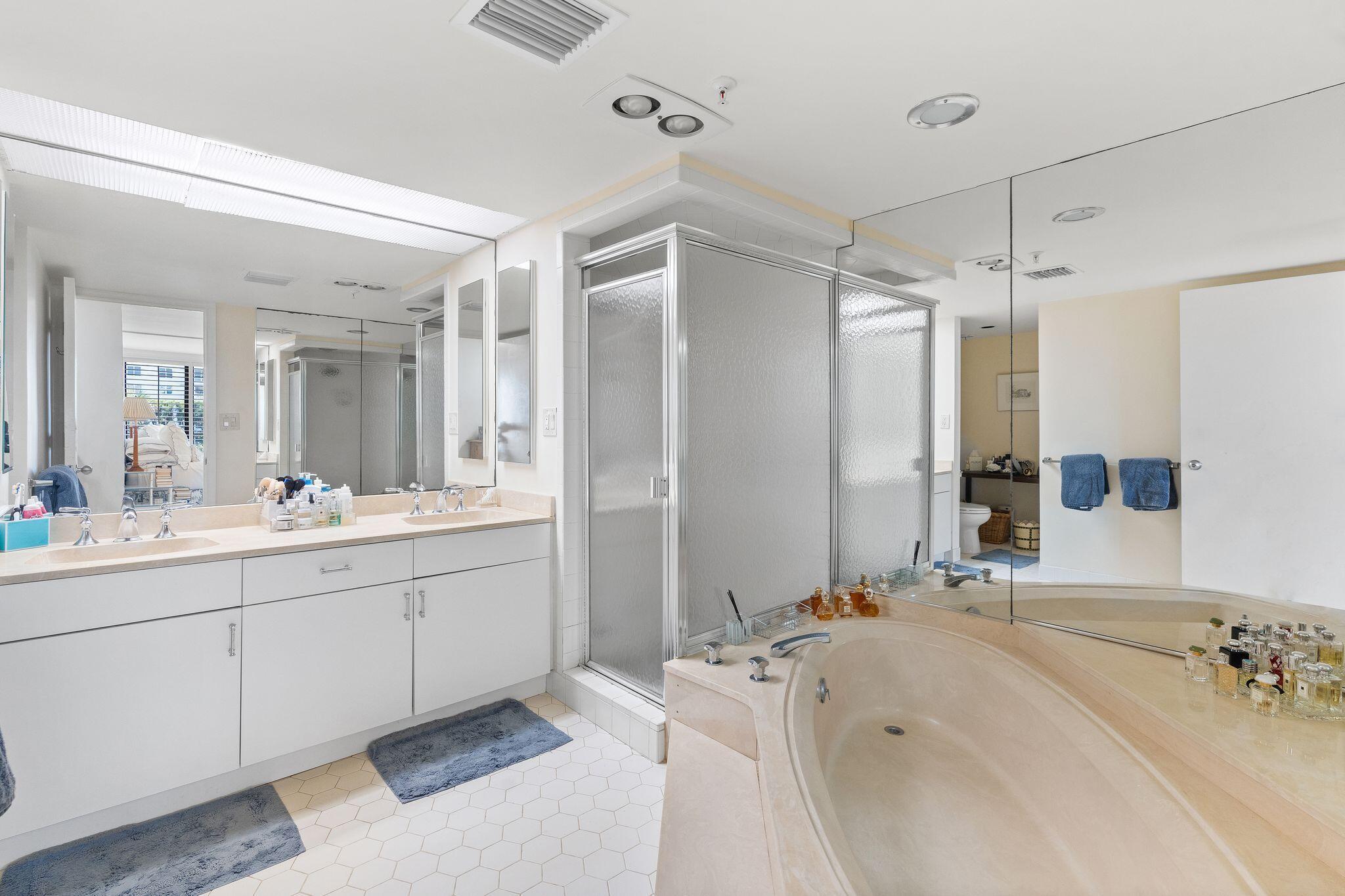 HALCYON OF PALM BEACH - Residential