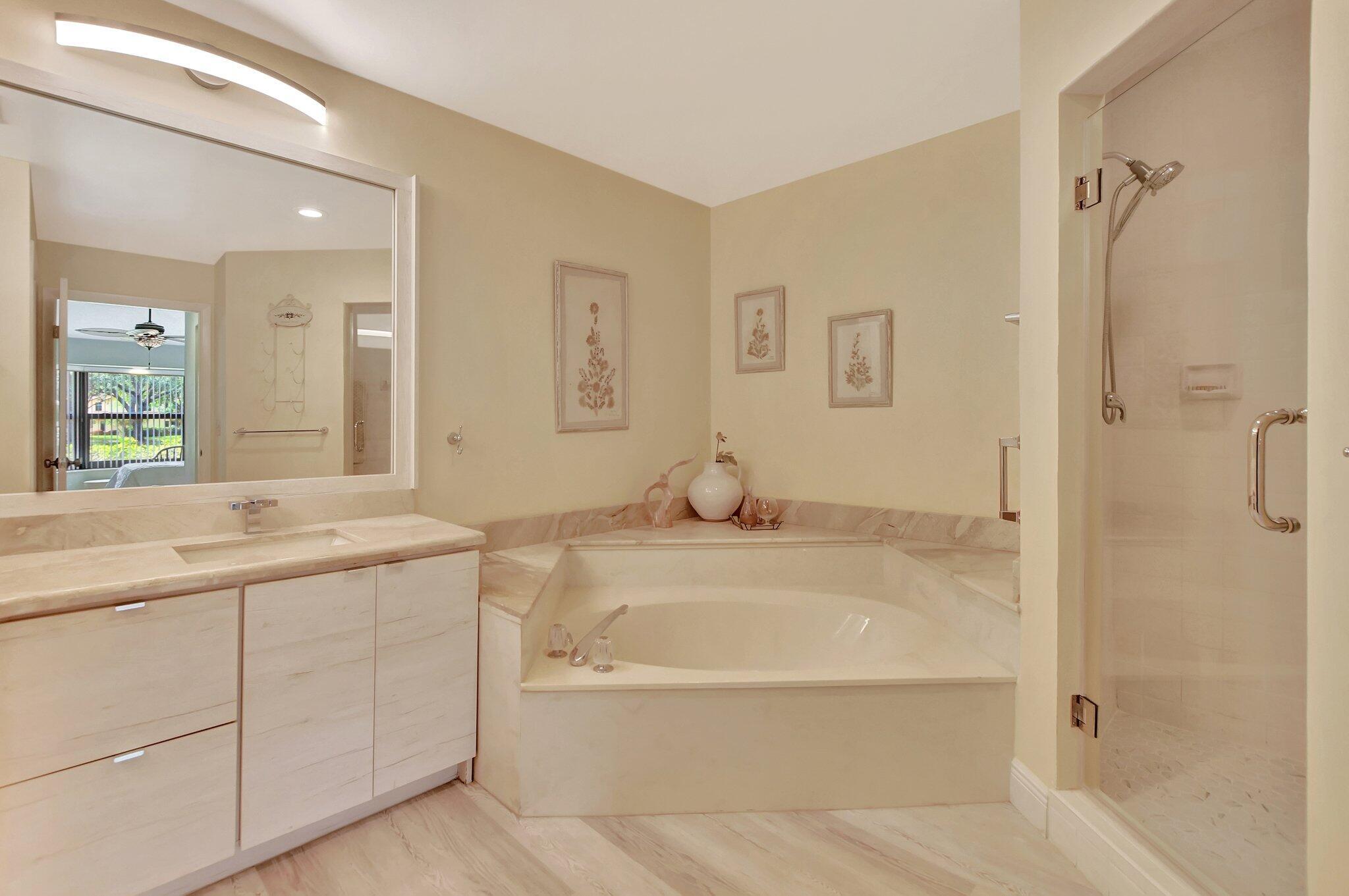 VILLAS OF BOCA DELRAY CONDO - Residential