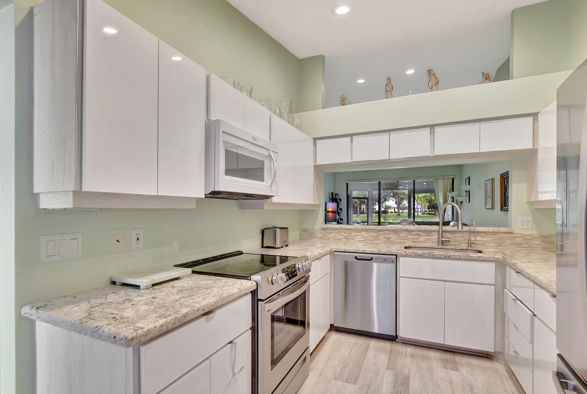 VILLAS OF BOCA DELRAY CONDO - Residential
