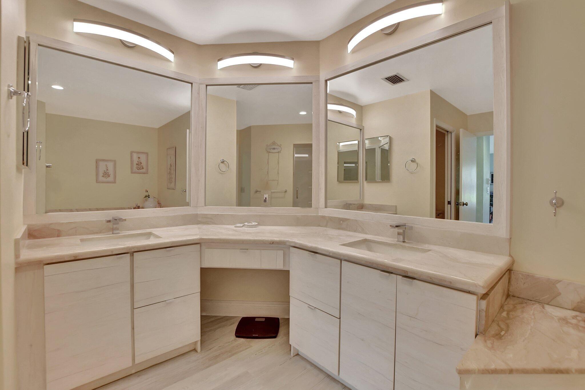 VILLAS OF BOCA DELRAY CONDO - Residential
