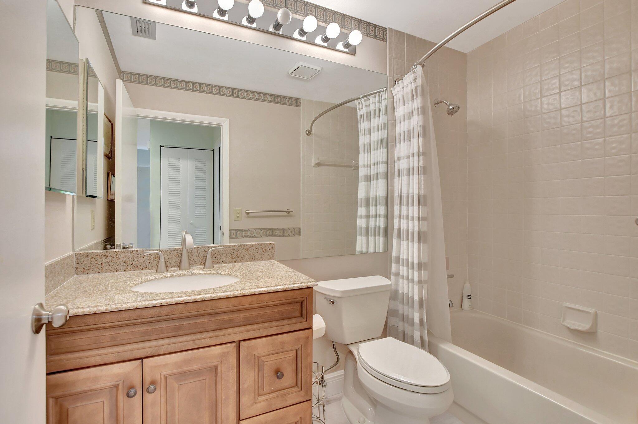 VILLAS OF BOCA DELRAY CONDO - Residential