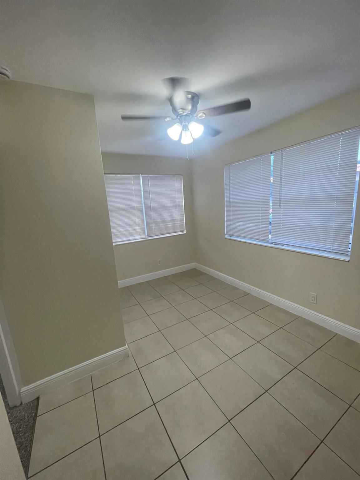 688 NW 21st St