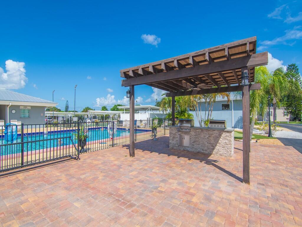 Sandhill Shores - Residential