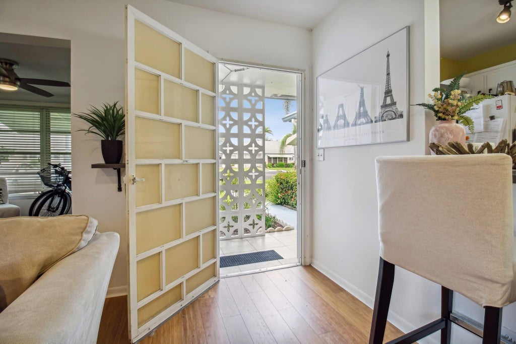 Photo of 1185 S Drive Circle #D, Delray Beach, FL 33445 (MLS # R11052370)