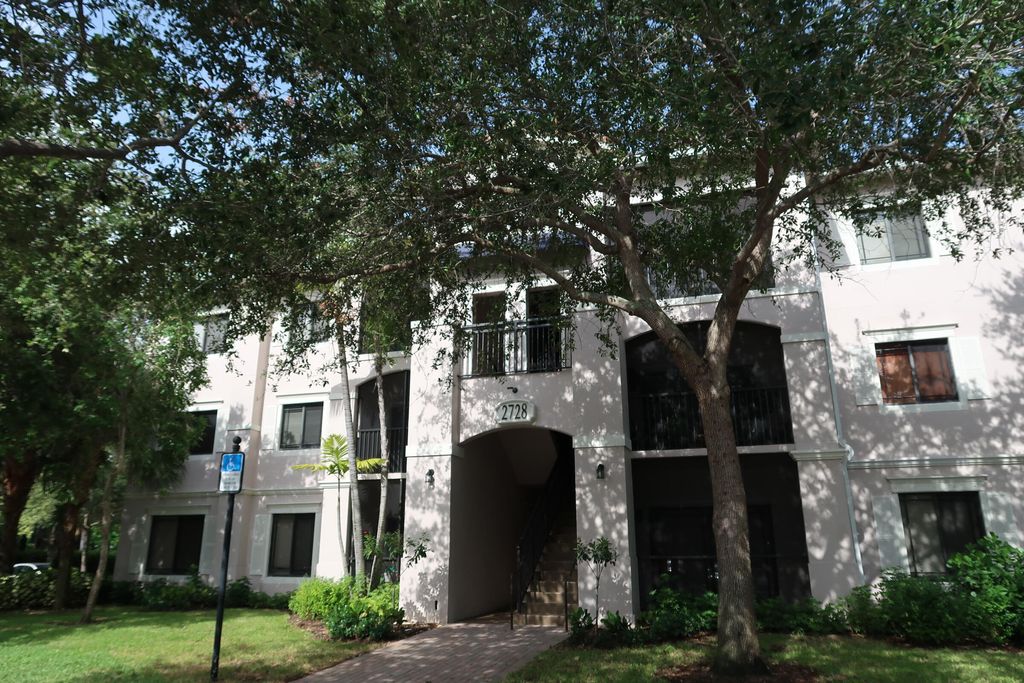 Photo of 2728 Anzio Court Ct #201, Palm Beach Gardens, FL 33410 (MLS # R10772297)