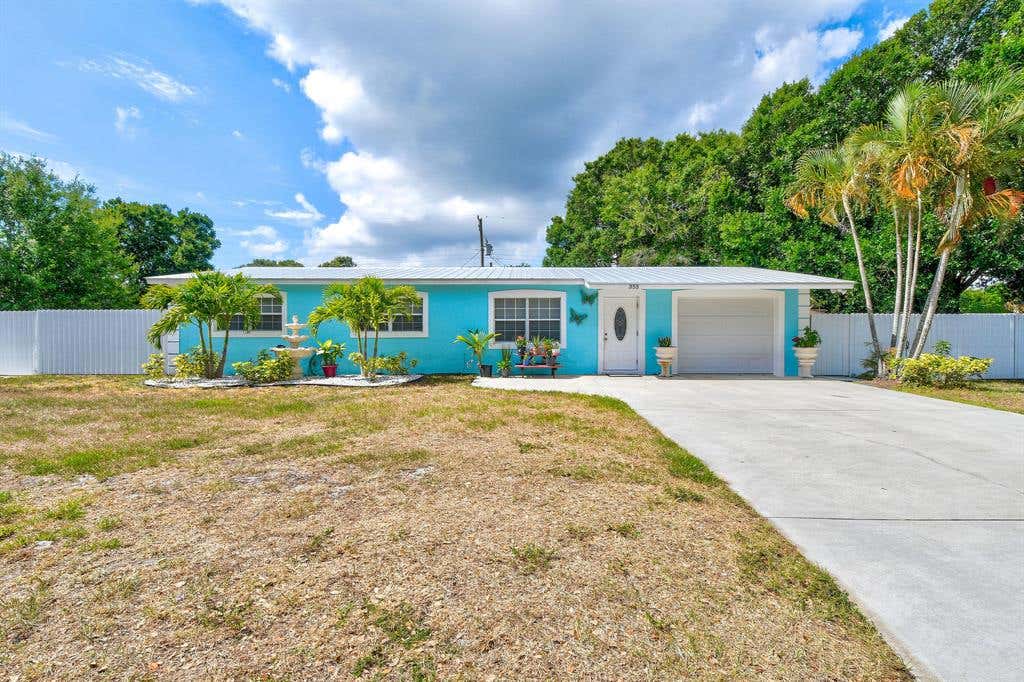 Photo of 355 Johnston Street, Fort Pierce, FL 34982 (MLS # R10719996)