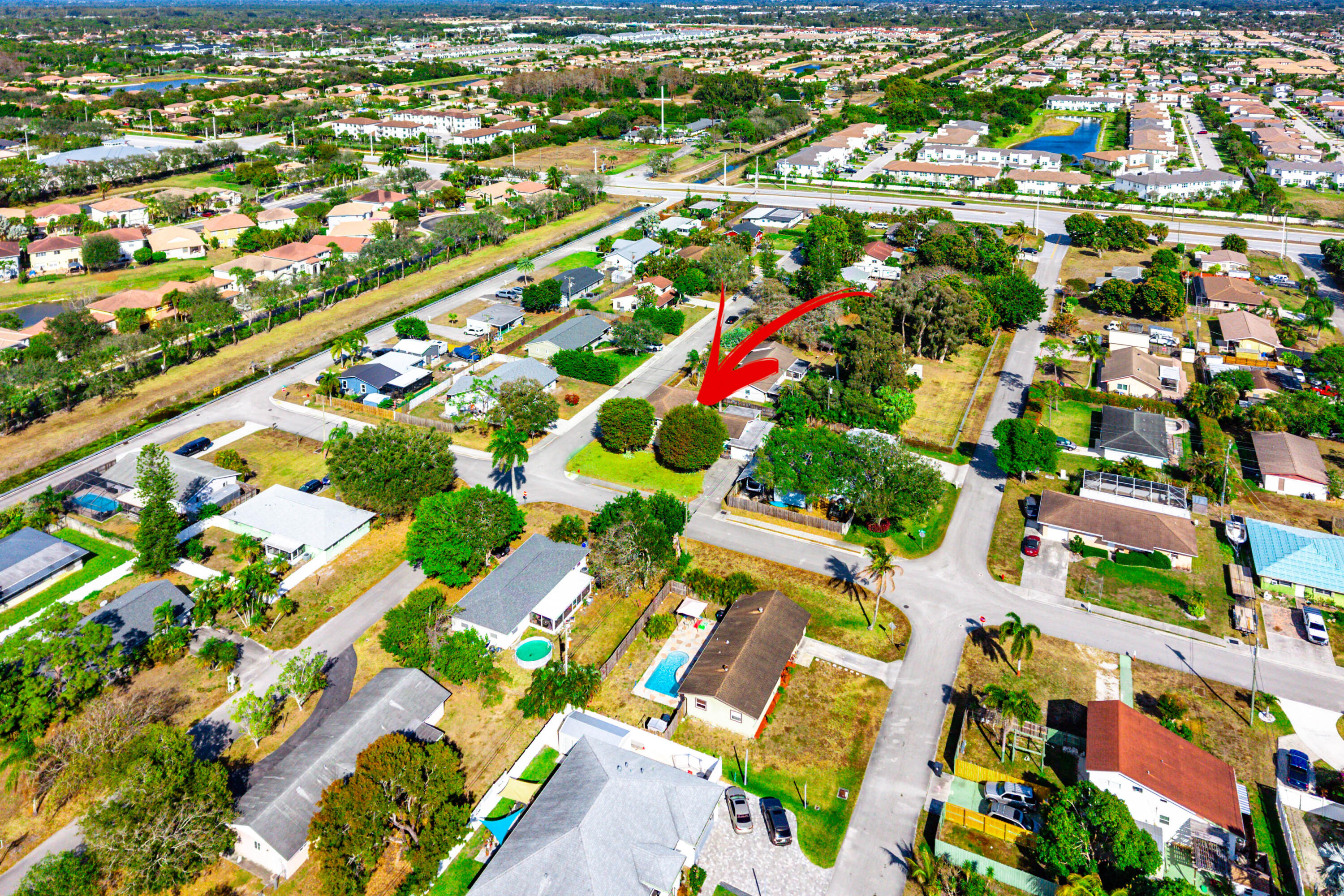 TROPICAL COUNTRY ESTATES - Residential