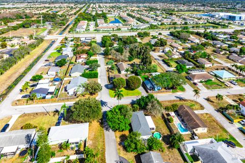 Tiny photo for 4558 Bonanza Road, Lake Worth, FL 33467 (MLS # B26000024)