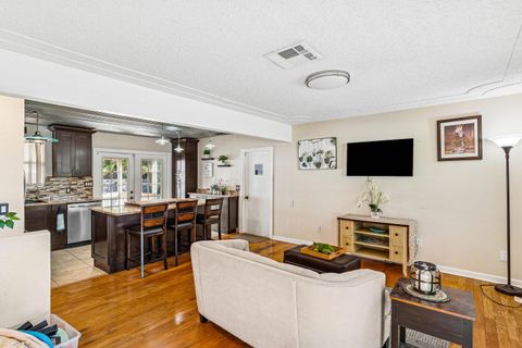 Tiny photo for 4558 Bonanza Road, Lake Worth, FL 33467 (MLS # B26000024)
