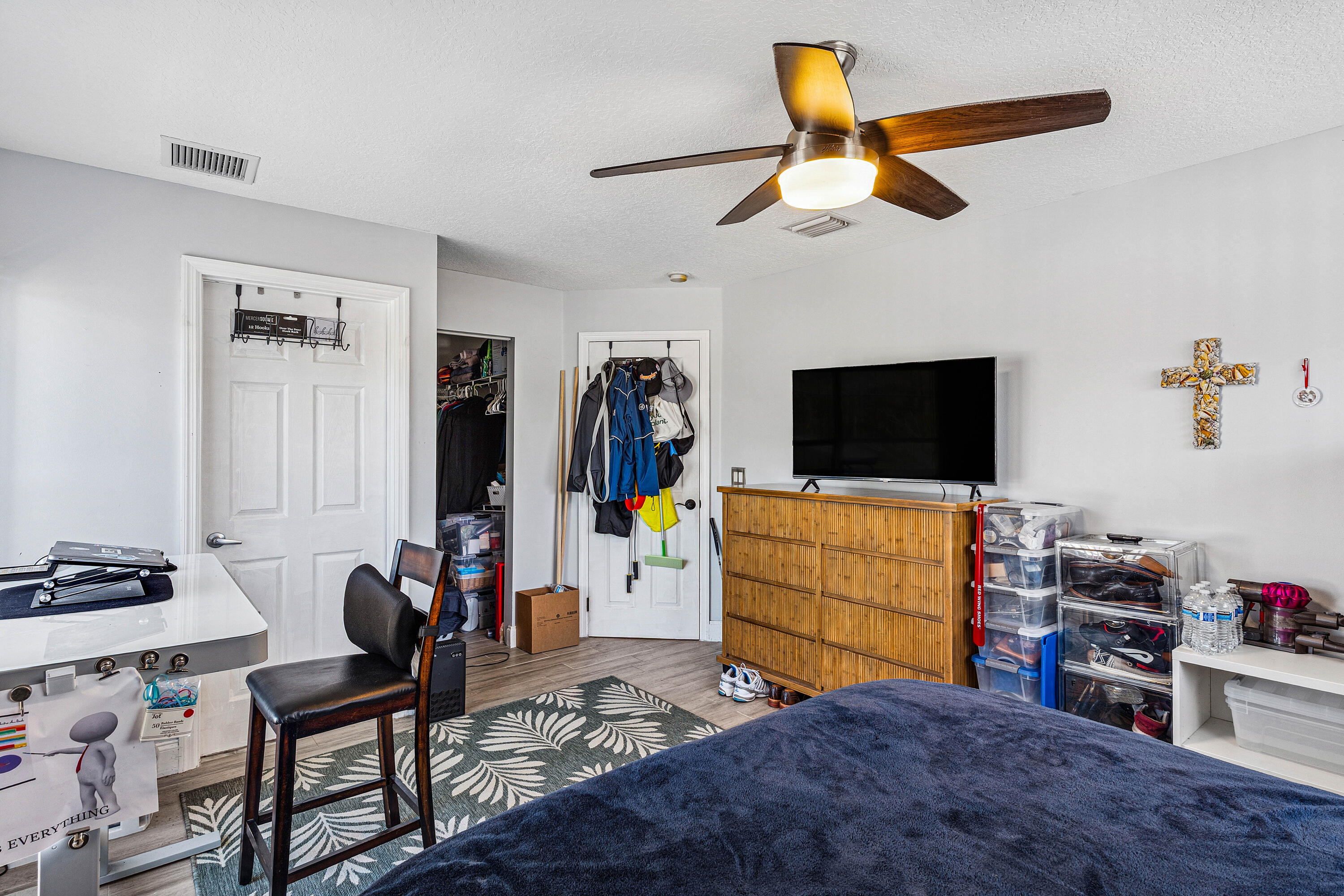 TROPICAL COUNTRY ESTATES - Residential