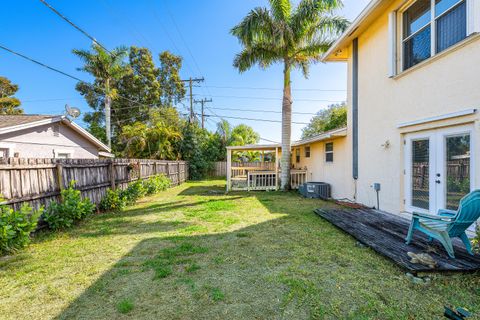 Tiny photo for 4558 Bonanza Road, Lake Worth, FL 33467 (MLS # B26000024)
