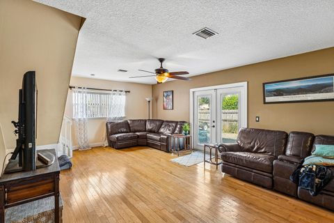 Tiny photo for 4558 Bonanza Road, Lake Worth, FL 33467 (MLS # B26000024)