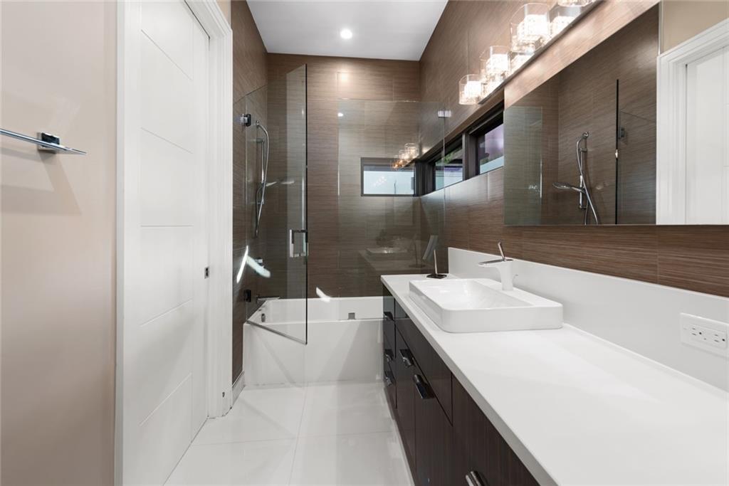 Victoria Isles 15-67 B - Residential