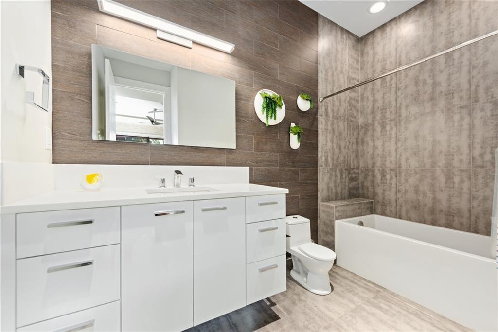 Victoria Isles 15-67 B - Residential