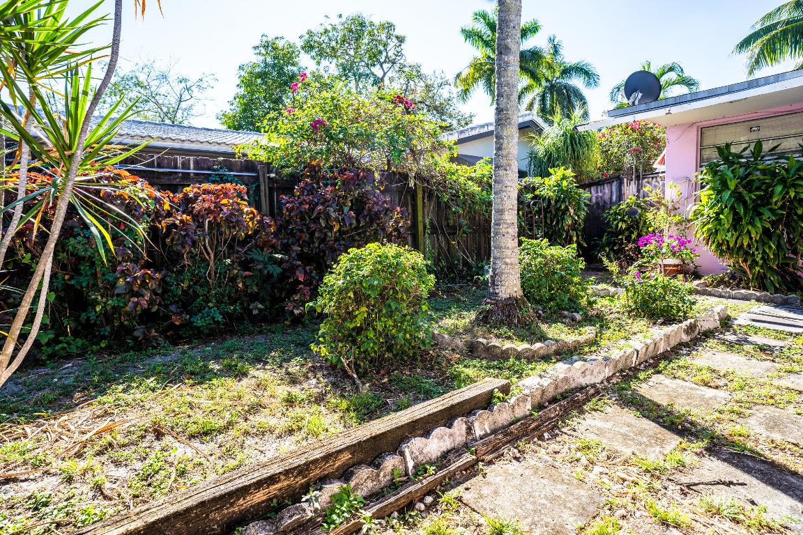 RIVERSIDE - Residential Income