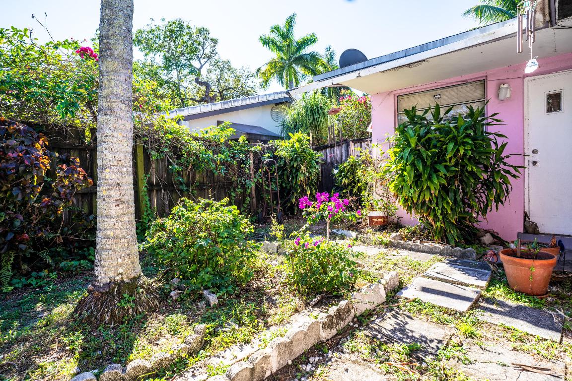 RIVERSIDE - Residential Income