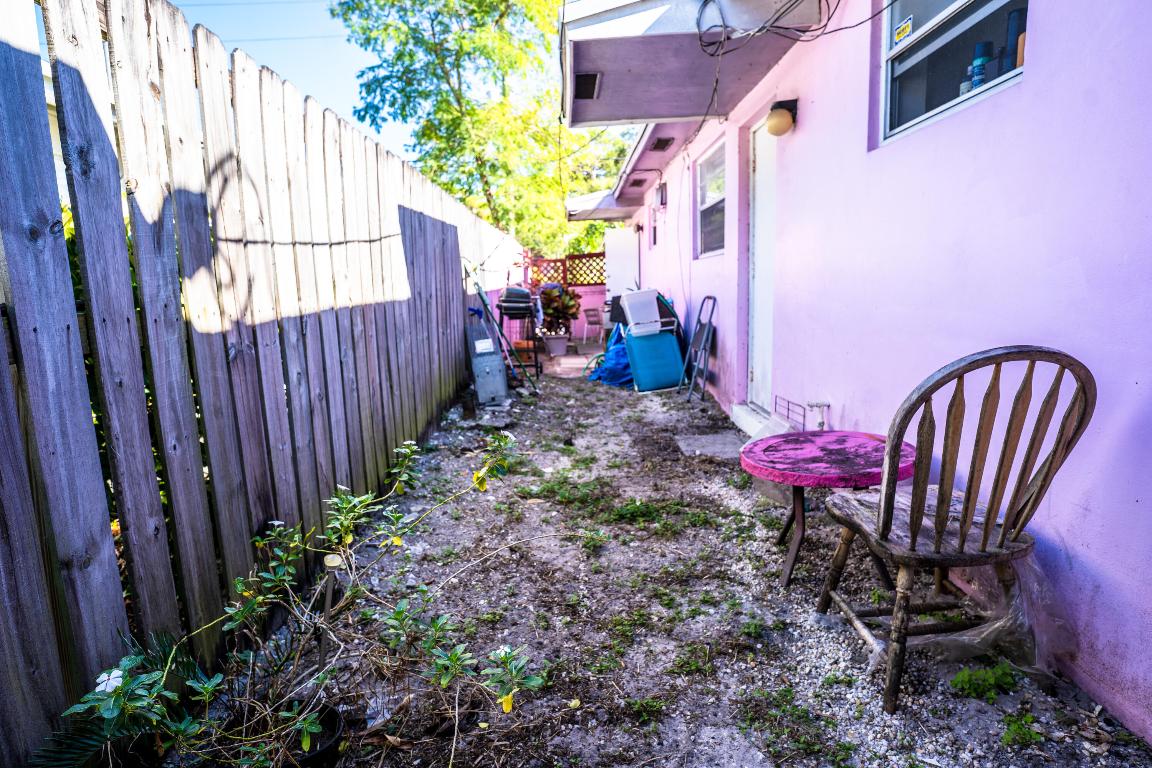 RIVERSIDE - Residential Income