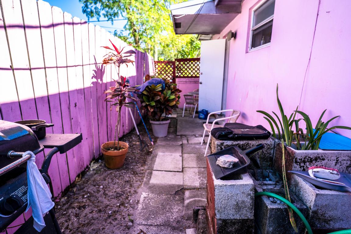 RIVERSIDE - Residential Income