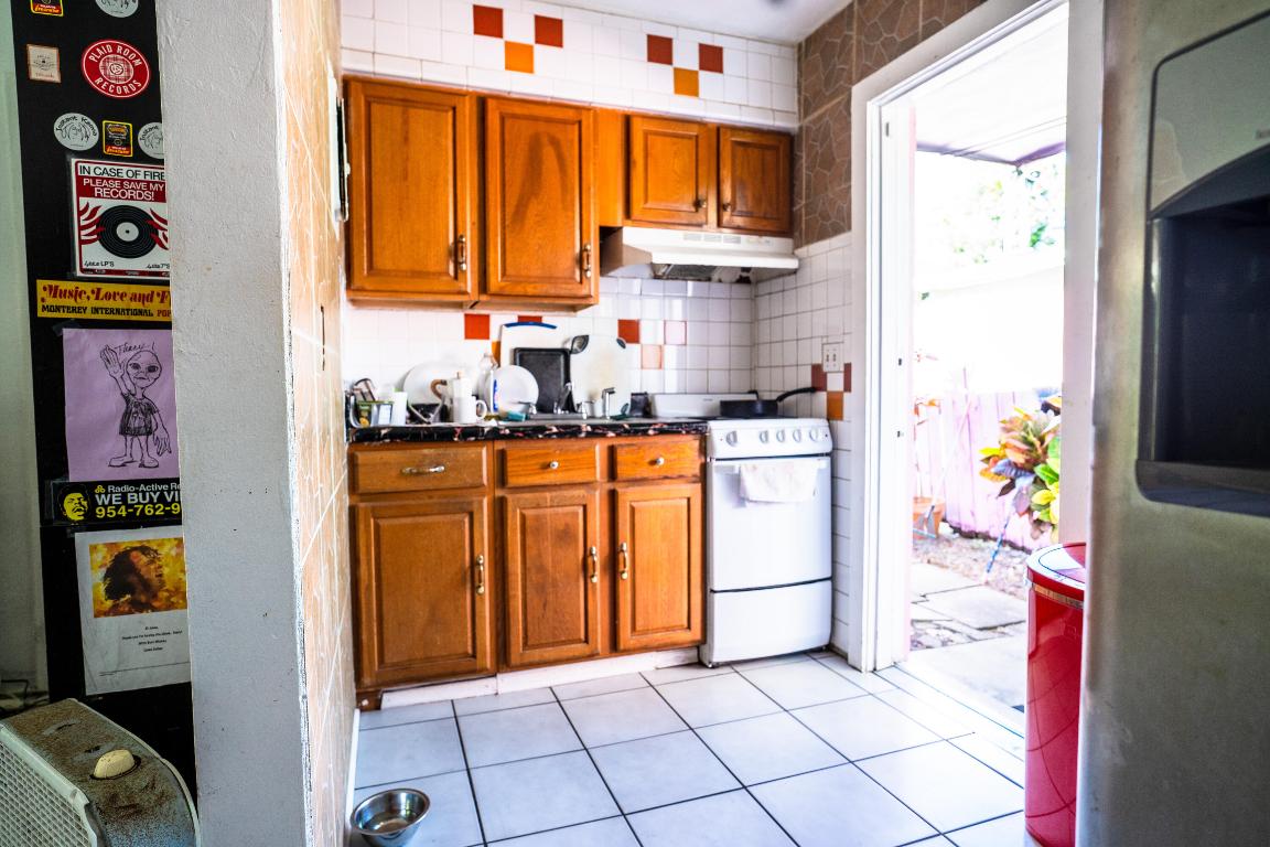 RIVERSIDE - Residential Income